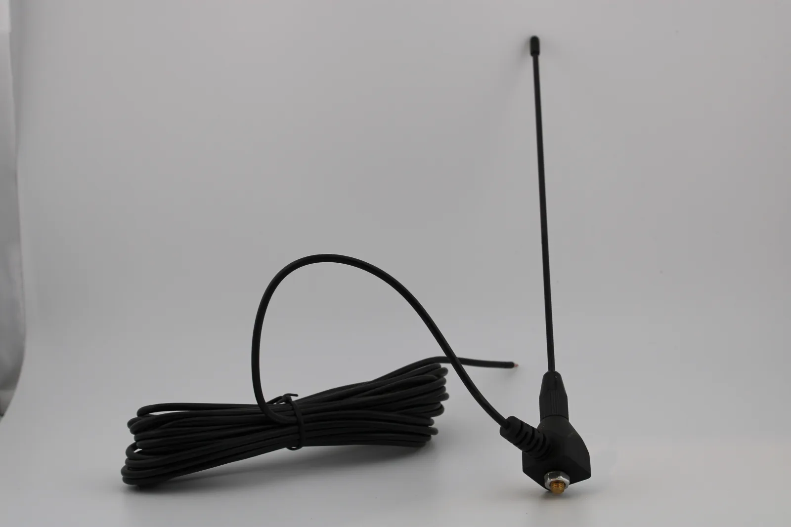 Антенна 433MHz (с кронштейном и 5-ю метрами кабеля)
